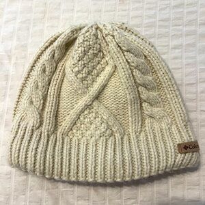 Columbia cable knit toque